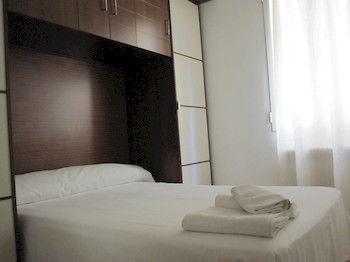 Apartamentos Madrid Hortaleza — Photos 3